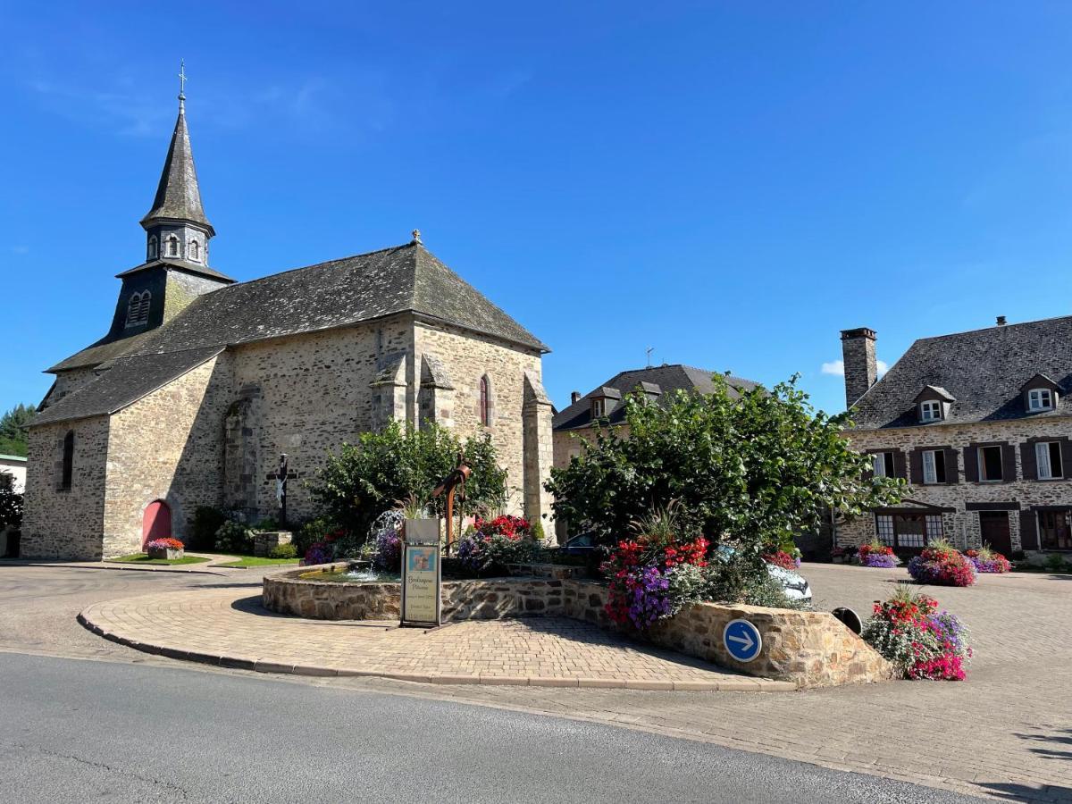 La Maison Charmante D'Elisabeth Saint-Ybard Экстерьер фото